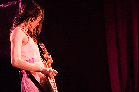 Blonde Redhead at Paradise Rock Club, January 20, 2008. Photo by Joshua Bean.