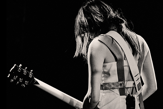 Blonde Redhead at Paradise Rock Club, January 20, 2008. Photo by Joshua Bean.