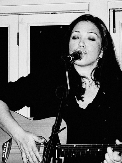Crystin Byrd at Mississippi Pizza, March 1, 2008. Photo by Ellen Lodine.