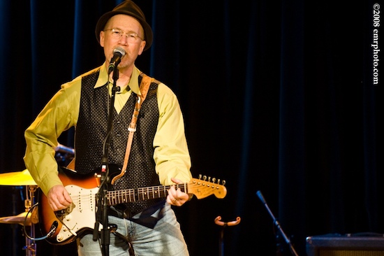 Marshall Crenshaw at The Center for Arts in Natick, March 1, 2008. Photo by Ed Rudman.
