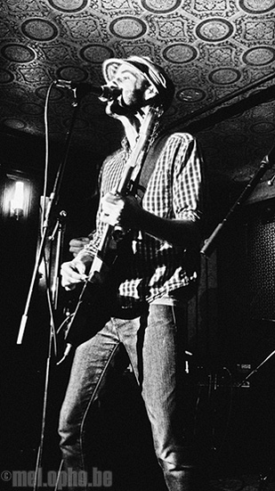 Jason Anderson at Union Hall, March 13, 2008. Photo by Anna Gillespie.
