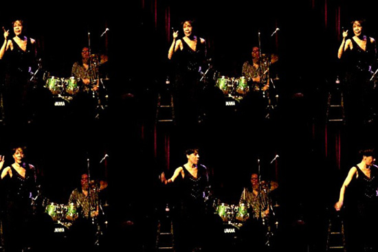 Bettye LaVette at Dmitriou's Jazz Alley, March 19, 2008. Photo by Nicole Kristek.