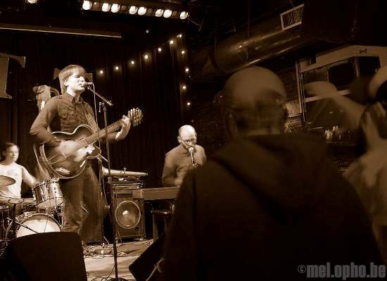 Curtains For You at Tractor Tavern, March 27, 2008. Photo by Stephanie Guerrero.