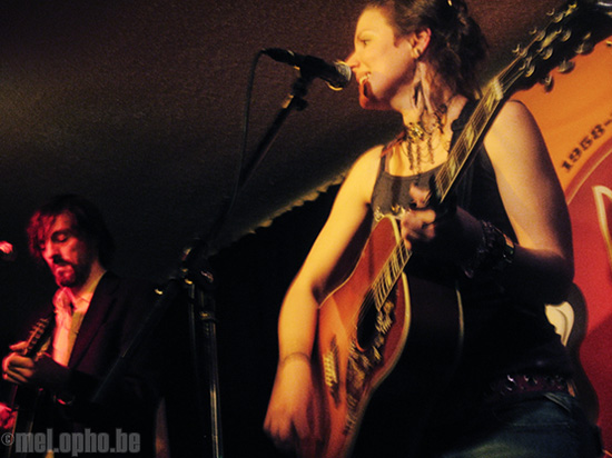 Antje Duvekot at Club Passim, April 5, 2008. Photo by Jenny Rushlow.