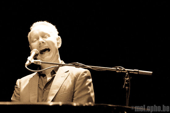 Joe Jackson at Calvin Theatre, April 5, 2008. Photo by Ed Rudman.