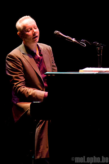 Joe Jackson at Calvin Theatre, April 5, 2008. Photo by Ed Rudman.