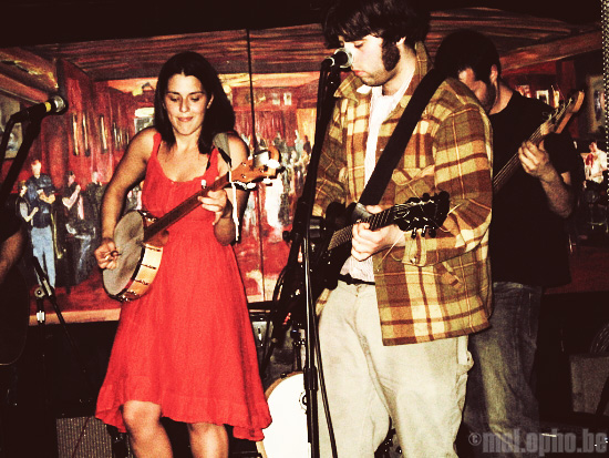Junior League at Sunset Tavern, April 14, 2008. Photo by Marion Clinton.