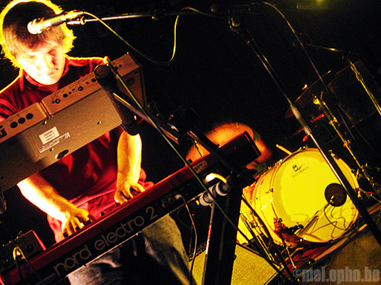 Tapes 'n Tapes at Paradise Rock Club, April 17, 2008. Photo by Jenny Rushlow.
