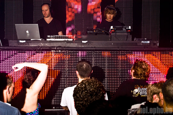 Sasha & Digweed at Showbox SoDo, April 22, 2008. Photo by Tighe McGillivray.