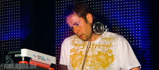 Sasha & Digweed at Showbox SoDo, April 22, 2008. Photo by Tighe McGillivray.
