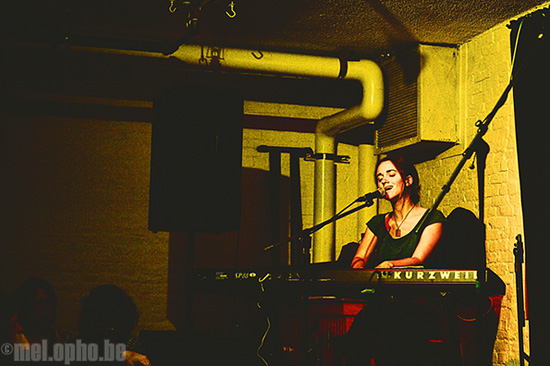 Jess Clemons at Club Passim, May 2, 2008. Photo by Jenny Rushlow.