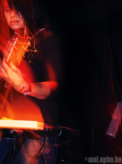 We Versus the Shark at Middle East Downstairs, May 17, 2008. Photo by Jenny Rushlow.