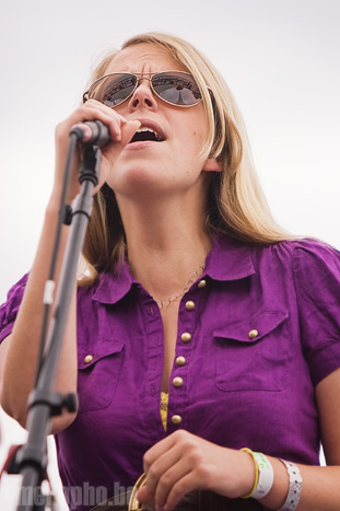 Crooked Still at Pendarvis Farm, August 2, 2008. Photo by Joshua Bean and Raul Moreno.