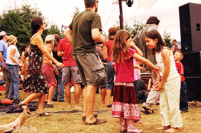 The Pickathon Grounds and Crowd at Pendarvis Farm, August 2, 2008. Photo by Joshua Bean and Raul Moreno.