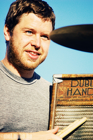 Cave Singers at Pendarvis Farm, August 3, 2008. Photo by Joshua Bean and Raul Moreno.