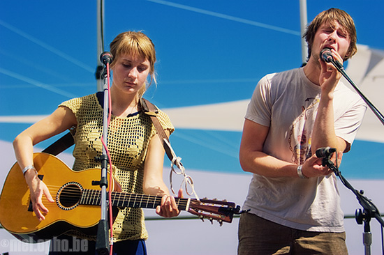 Jessica Lea Mayfield at Pendarvis Farm, August 3, 2008. Photo by Joshua Bean and Raul Moreno.