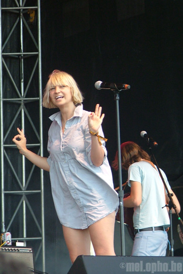 Sia at Liberty State Park, August 9, 2008. Photo by Devine Barry.