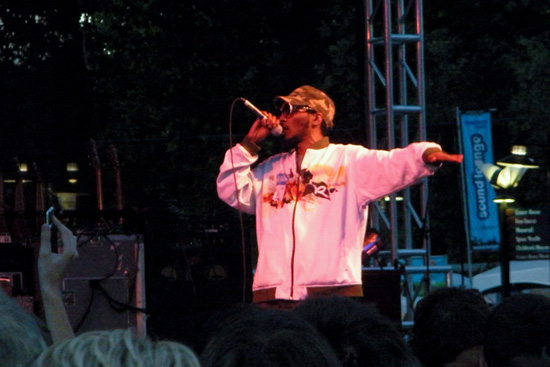 An East-Coast Transplant Covers BUMBERSHOOT!, August 31, 2008. Photo by Mollyrose Sommer.