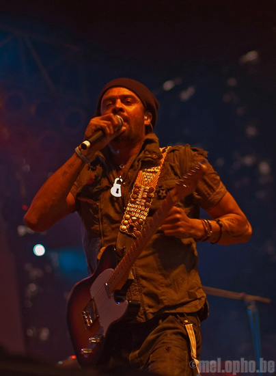 Michael Franti & Spearhead at Marymoor Park, September 12, 2008. Photo by Nicole Kristek.