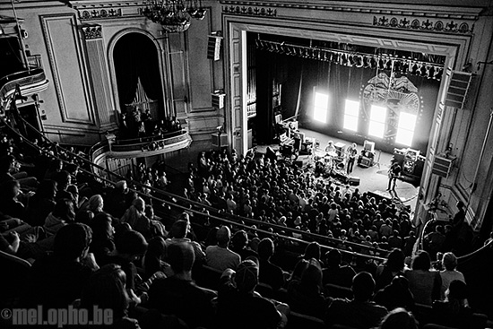 The Dandy Warhols at Wilbur Theatre, September 16, 2008. Photo by Ari Sommer and Joshua Bean.