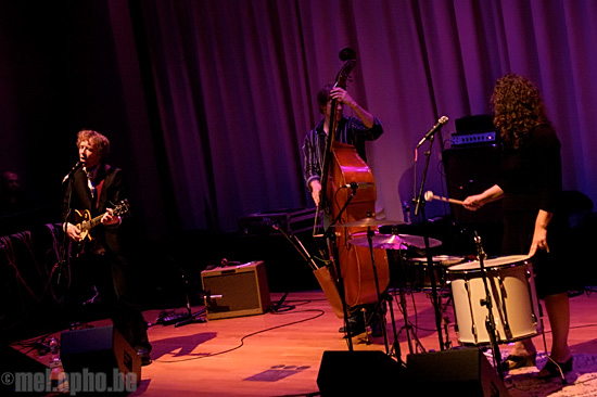 Low at Museum of Fine Arts, September 24, 2008. Photo by Beth Freeman Doreian.