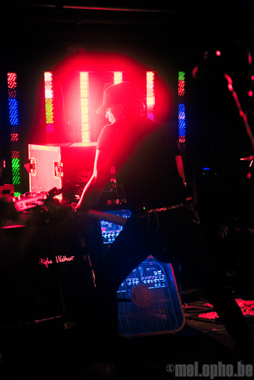 Pendulum at Middle East Downstairs, October 1, 2008. Photo by Ari Sommer.