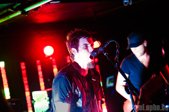 Pendulum at Middle East Downstairs, October 1, 2008. Photo by Ari Sommer.