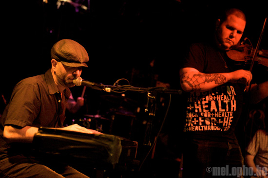 MG Lederman at Middle East Upstairs, October 26, 2008. Photo by Beth Freeman Doreian.