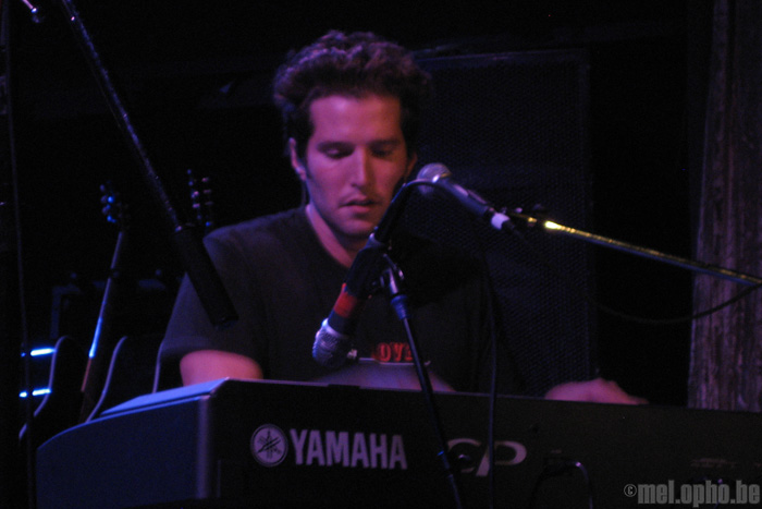 Matt White at Bowery Ballroom, November 3, 2008. Photo by Anna Gillespie.