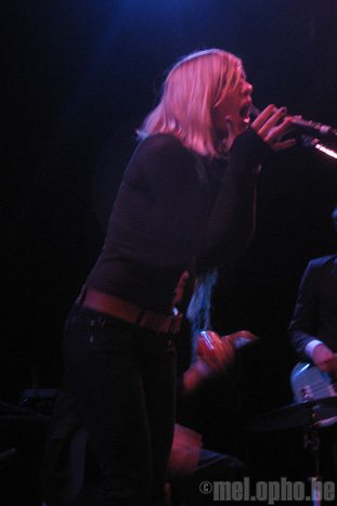 Sharon Little at Bowery Ballroom, November 3, 2008. Photo by Anna Gillespie.