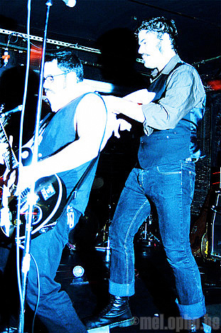 The Giraffes at Mercury Lounge, November 15, 2008. Photo by Anna Gillespie.
