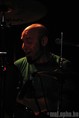The Giraffes at Mercury Lounge, November 15, 2008. Photo by Anna Gillespie.