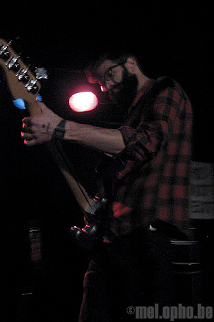 Goes Cube at Mercury Lounge, November 15, 2008. Photo by Anna Gillespie.