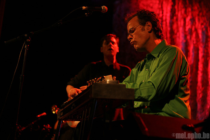 Calexico at Somerville Theatre, November 16, 2008. Photo by Jenny Rushlow.