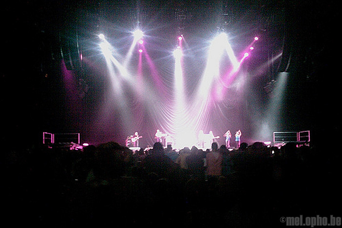 Natasha Bedingfield at Tacoma Dome, November 22, 2008. Photo by Staci and Stephanie Guerrero.