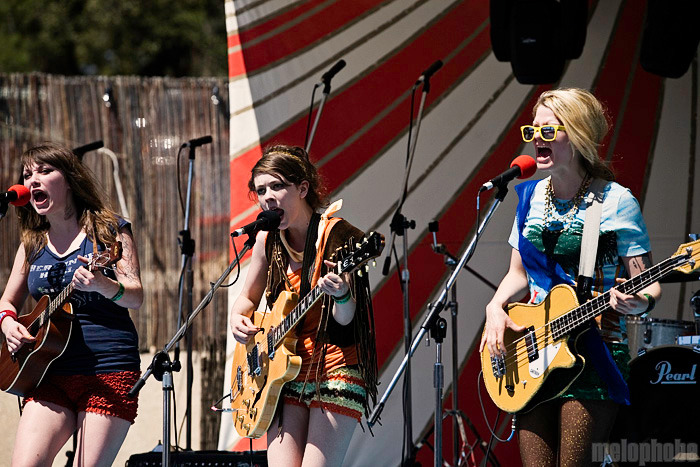 Those Darlins at Hotel San Jose, March 20, 2009. Photo by Ari Sommer.