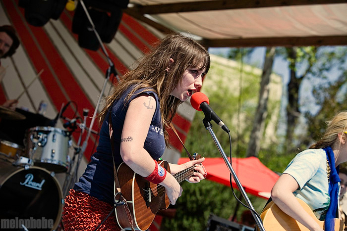 Those Darlins at Hotel San Jose, March 20, 2009. Photo by Ari Sommer.