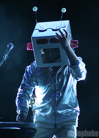 Flight of the Conchords at Tower Theater, April 18, 2009. Photo courtesy of Victoria at www.gothpanda.com.