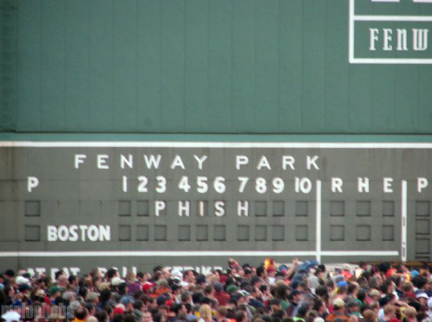 A Phenway Review for Phans at Fenway Park, May 31, 2009. Photo by Dave Pecoraro and Paul Ryan.