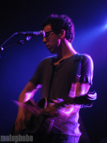Smile Smile at Terminal 5, June 17, 2009. Photo by Anna Gillespie.