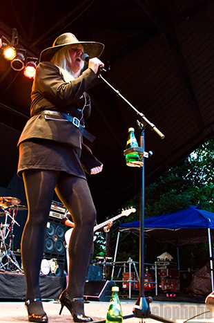 B-52s at Oregon Zoo, June 19, 2009. Photo by Ian McNeil.