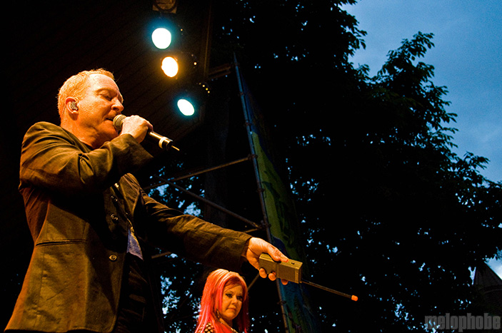 B-52s at Oregon Zoo, June 19, 2009. Photo by Ian McNeil.
