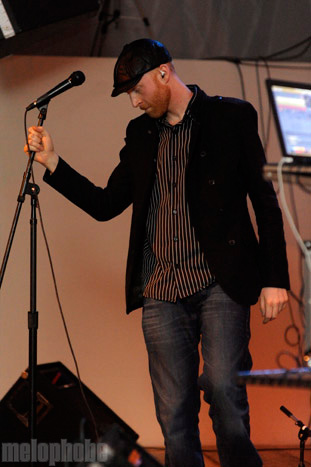 Logan Lynn at Holocene, June 23, 2009. Photo by Angel Priest.