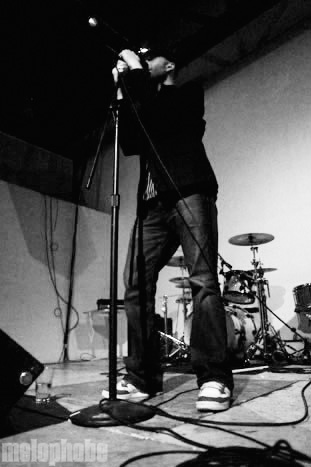 Logan Lynn at Holocene, June 23, 2009. Photo by Angel Priest.