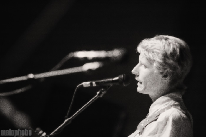 Tom Brosseau at Mississippi Studios, June 25, 2009. Photo by Joshua Bean.