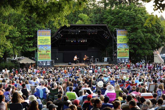 Indigo Girls at Oregon Zoo, July 24, 2009. Photo by Angel Priest and Joshua Bean.