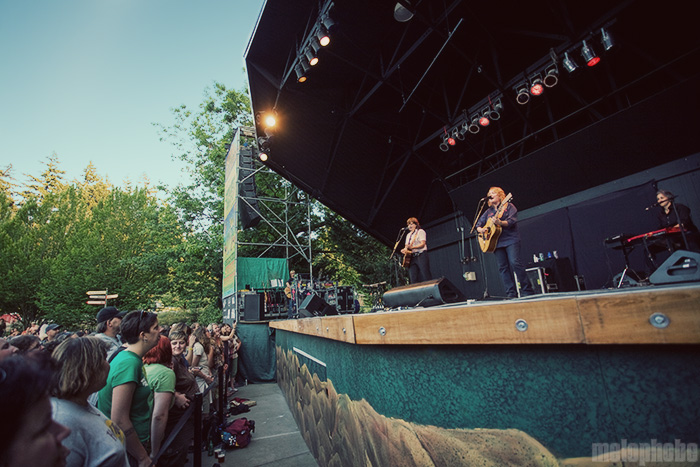 Indigo Girls at Oregon Zoo, July 24, 2009. Photo by Angel Priest and Joshua Bean.