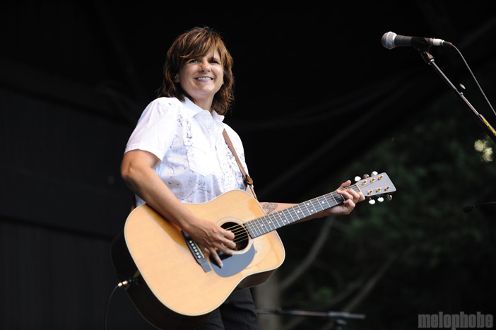 Indigo Girls at Oregon Zoo, July 24, 2009. Photo by Angel Priest and Joshua Bean.