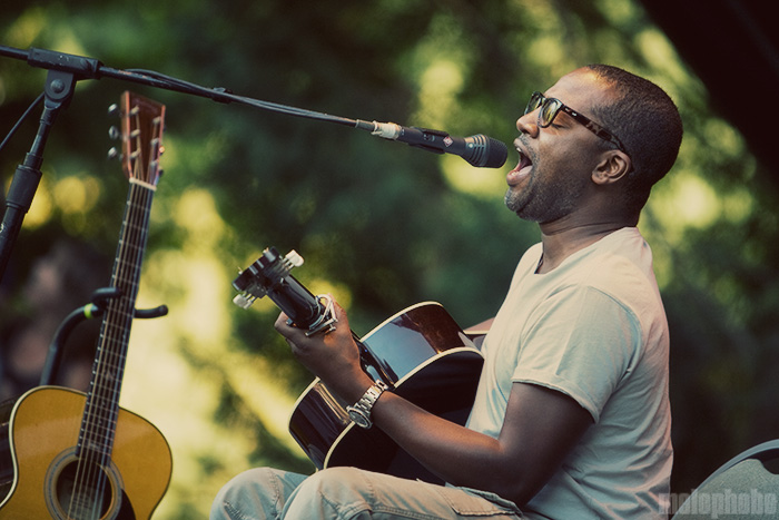 David Ryan Harris at Oregon Zoo, July 24, 2009. Photo by Angel Priest and Joshua Bean.