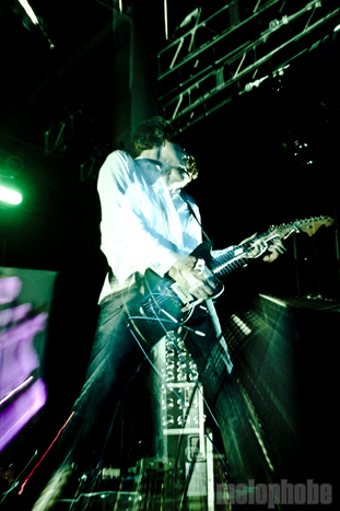 Sonic Youth at Roseland Theater, July 28, 2009. Photo by Lymay Iwasaki.